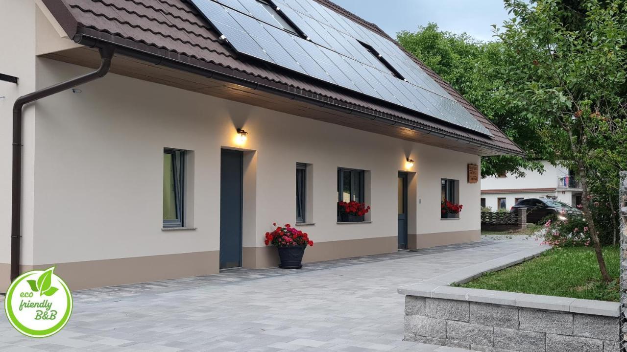 Nona Bb Bed & Breakfast Postojna Exterior photo